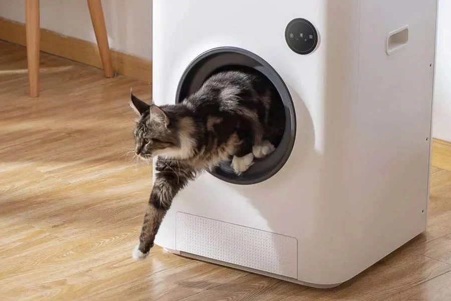 best robot cat litter box